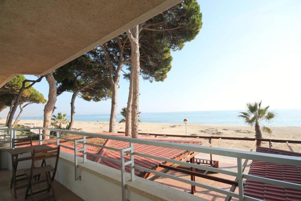 Apartamento Con Vistas Al Mar En Камбрілс Екстер'єр фото